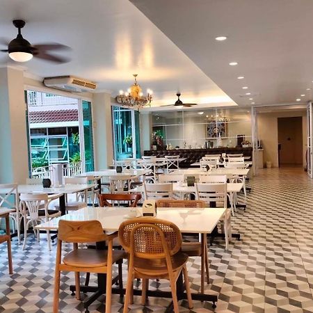 Rattana View Hotel Phitsanulok Buitenkant foto