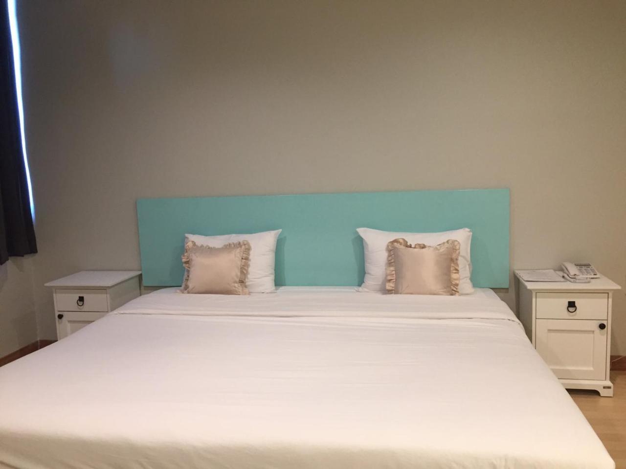 Rattana View Hotel Phitsanulok Buitenkant foto