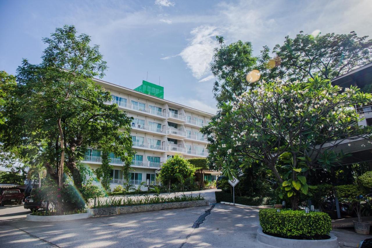 Rattana View Hotel Phitsanulok Buitenkant foto